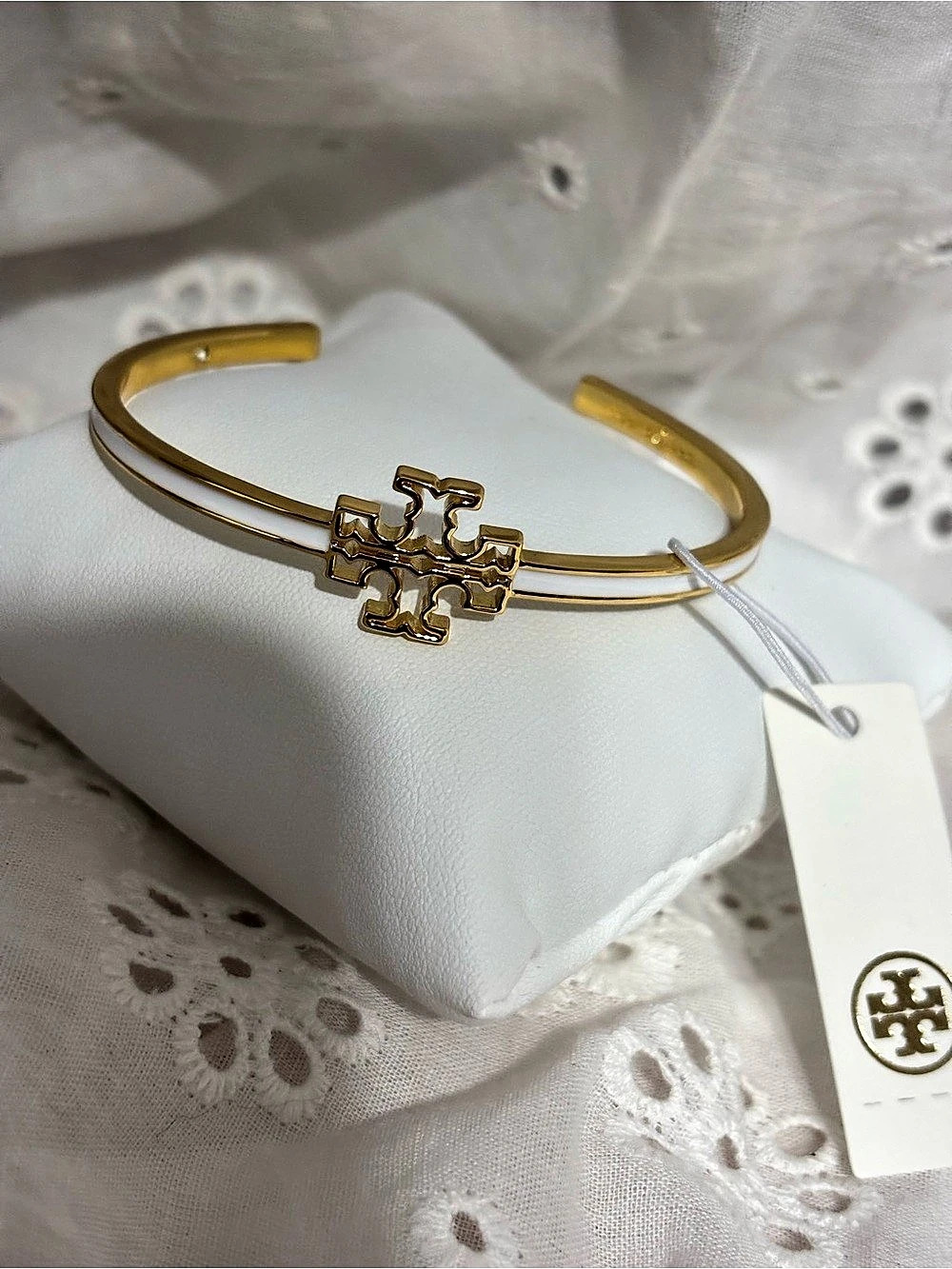 Tory Burch Kira Enamel Bangle Bracelet Logo Cuff Bracelet in Gold NWT